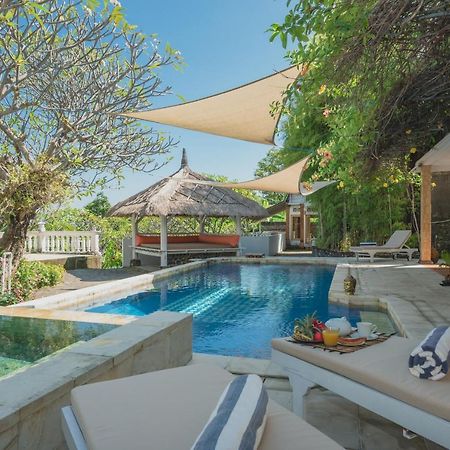 Villa Dinding Batu Singaraja  Exterior photo