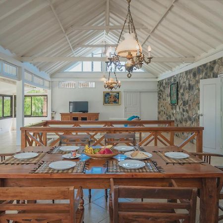 Villa Dinding Batu Singaraja  Exterior photo