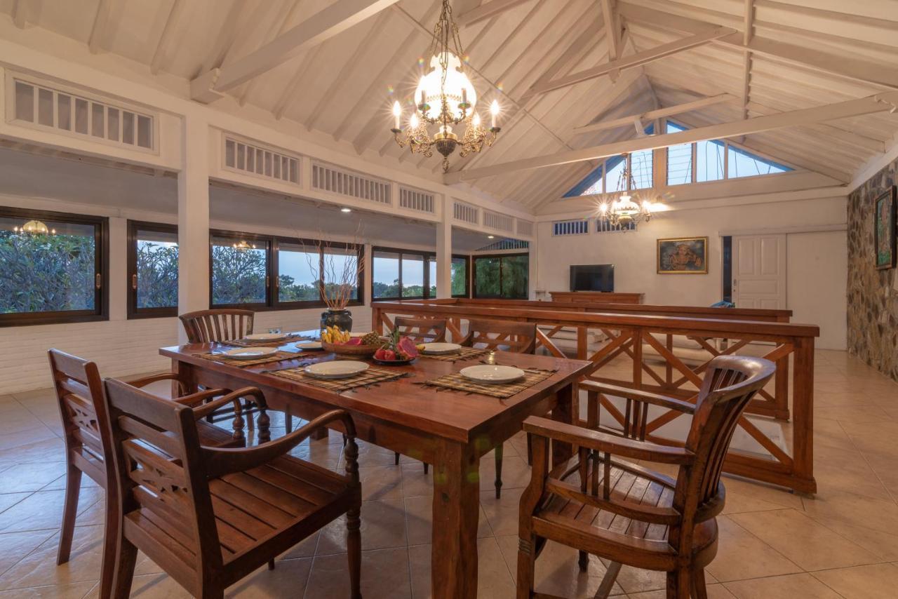 Villa Dinding Batu Singaraja  Exterior photo