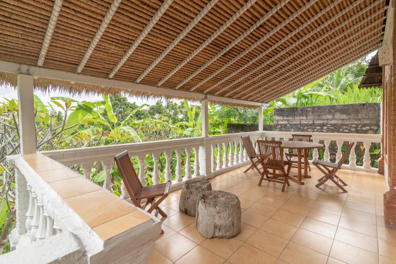 Villa Dinding Batu Singaraja  Exterior photo