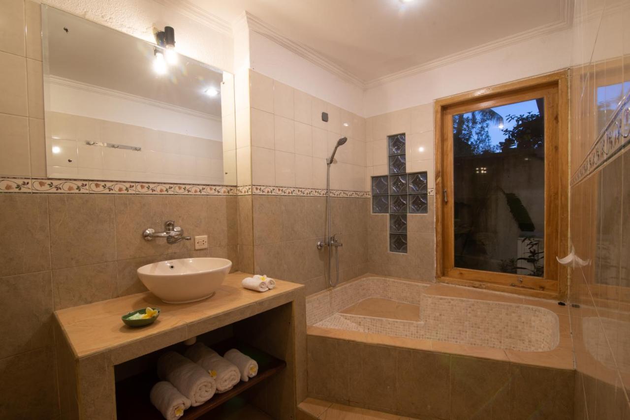 Villa Dinding Batu Singaraja  Exterior photo