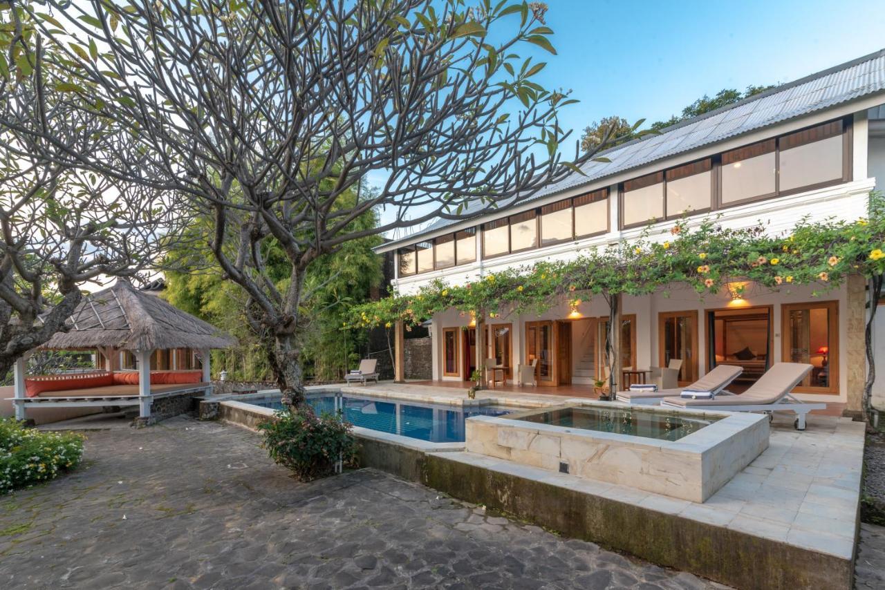 Villa Dinding Batu Singaraja  Exterior photo