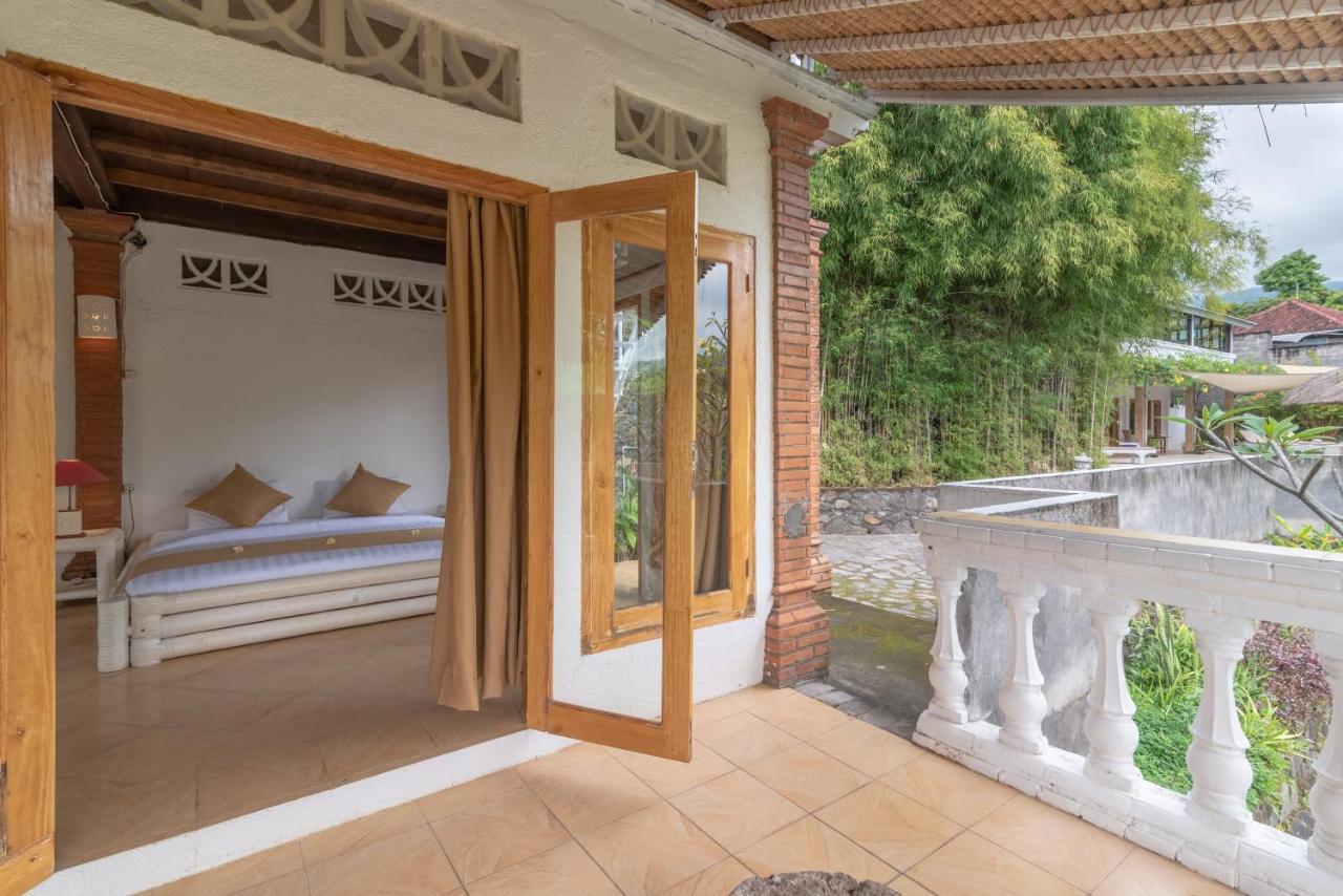 Villa Dinding Batu Singaraja  Exterior photo