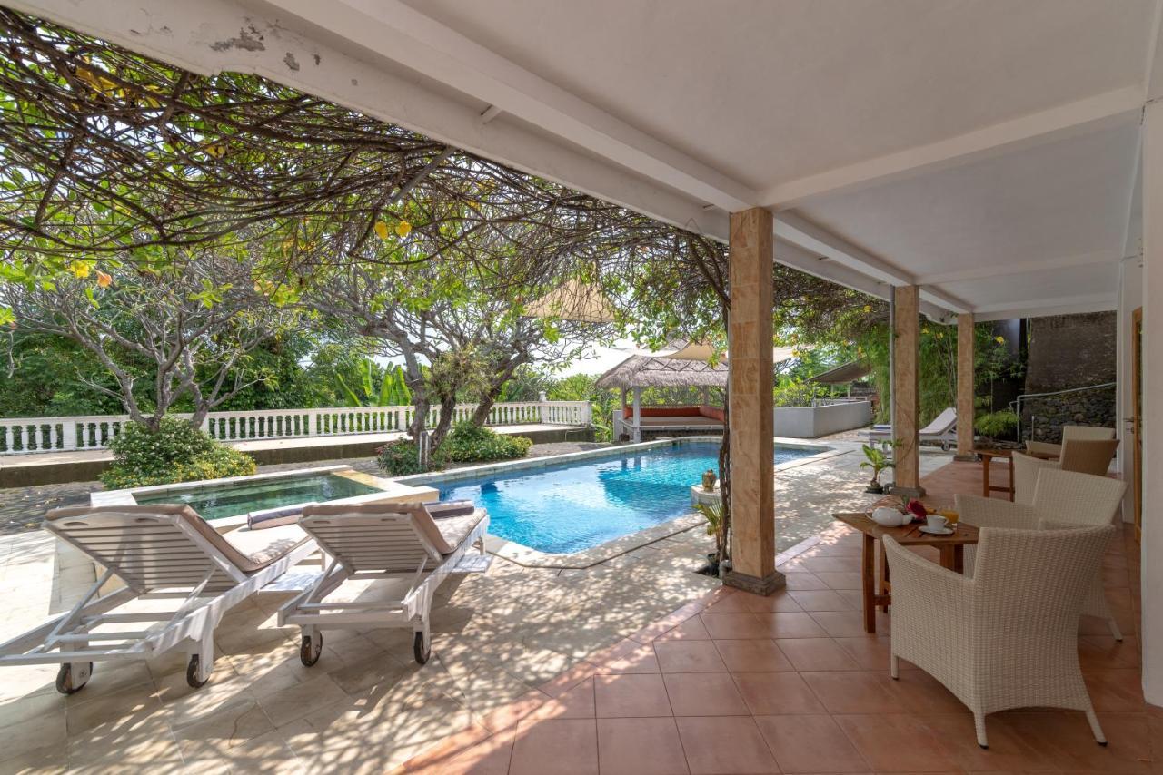 Villa Dinding Batu Singaraja  Exterior photo