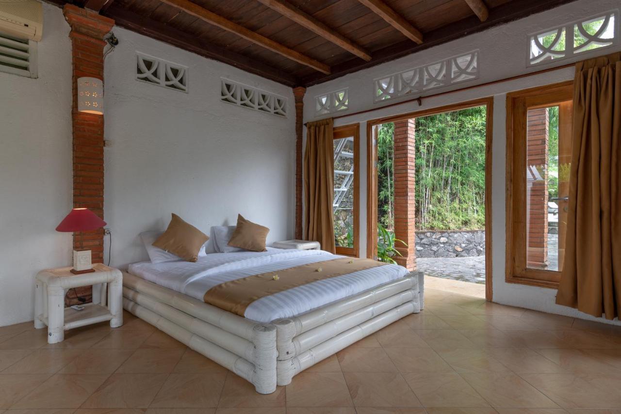 Villa Dinding Batu Singaraja  Exterior photo
