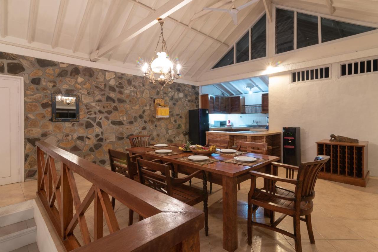 Villa Dinding Batu Singaraja  Exterior photo